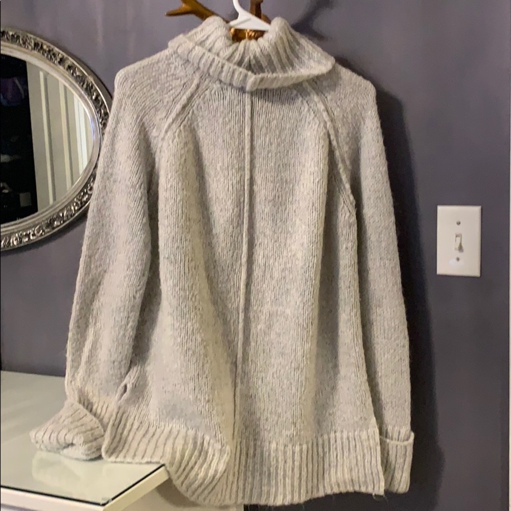 Sweater bundle - Picture 10 of 10